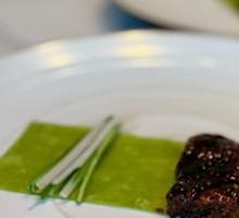 Low-temperature Burned Pepper Beef with Spinach Pancake