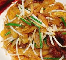 Stir-Fried Rice Noodles