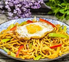 Chicken Leg Egg Fried Noodles