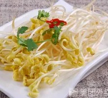 Stir-Fried Bean Sprouts with Green Pepper