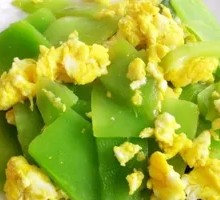 Stir-fried Lettuce with Eggs