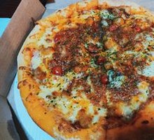 Classic Italian Meat Sauce Pizza