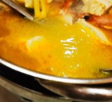 Fresh Shrimp and Pork Flat Bamboo Shoot Old Tofu Stew