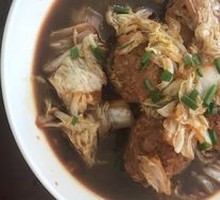 Braised Pork Meatballs with Chinese Cabbage