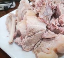 Steamed Salted Pork Trotter