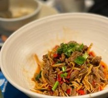 Stir-fried Beef with Sour Bamboo Shoots