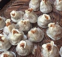 Shepherd's Purse Pork Bun