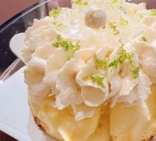Jasmine Lemon Low-Sugar Basque Cheesecake