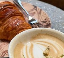 Osmanthus Oat Milk Latte