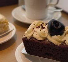 Fresh Cherry Brownie