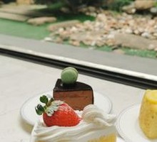 Strawberry Fresh Milk Cake