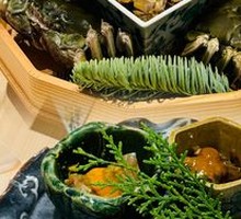 Three Kinds of Raw Crab