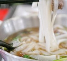 Stir-Fried Tender Beef in Bowl
