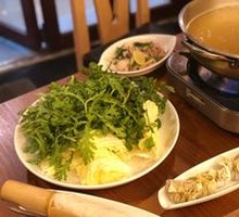 Classic Old Soup Pot