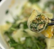 Pork Rind and Shepherd's Purse Dumplings