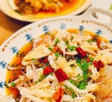 Oil-Poured Three Crisps