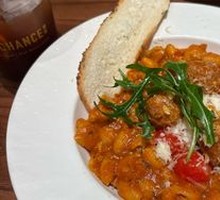 Signature Angus Beef Sauce Meatball Pasta