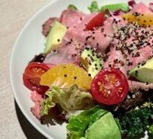 Low-Temperature Rose Beef Salad