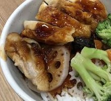 Fresh Vegetable Pan-Seared Chicken Rice