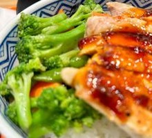 Stir-Fried Chicken with Fresh Vegetables