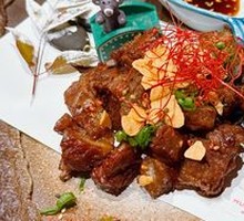 Charcoal-Grilled Beef Short Ribs
