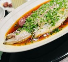 Braised Mandarin Fish with Wine Aroma