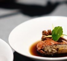 Stylish Half-Cooked Drunken Crab