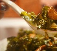 Snow Cabbage with Cashews