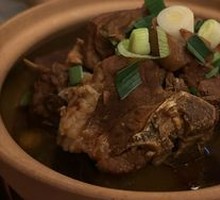 Braised Yangzhou Lamb Shank with Radish