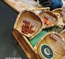 Sliced Rolls with Sauce