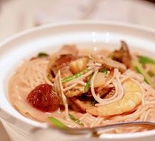 Fujian Red Mushroom Seafood Noodles