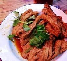 Braised Tofu Skin with Spices