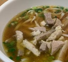 Original Soup with Shredded Pork Noodles