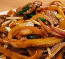 Hong Kong-style Dry-Fried Beef Chow Mein