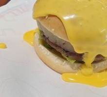 Gangtouwa Cheese Grilled Beef Burger