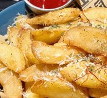 Traditional Fried Potato Wedges