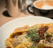 Beef Tail Wide Noodles