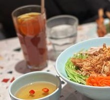 Lemongrass Grilled Chicken Rice Noodles