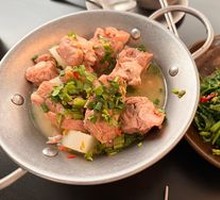 Green Lemon and Chili Braised Pork Ribs