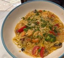 Creamy Garlic Butter Shrimp Noodles