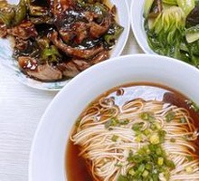 Snow Cabbage and Yellow Croaker Noodle Stew