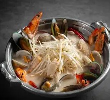 Seafood Pork Bone Snow Broth Hot Pot