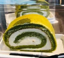 Matcha Cheese Roll