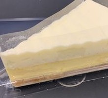 Snowland Cream Cheese Cake