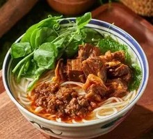Yunnan Sour Soup Meat Sauce Braised Beef Noodles