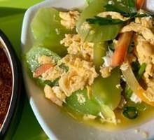 Stir-fried Lettuce with Eggs