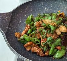 Green Pepper Stir-Fried Pork Rice
