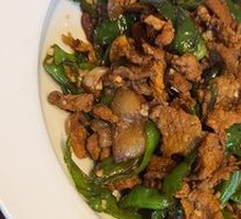 Xianghui Stir-Fried Pork with Green Pepper
