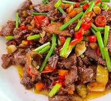 Stir-Fried Yellow Beef
