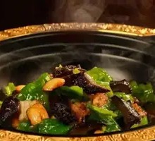 Sea Cucumber and Pork Stir-Fry
